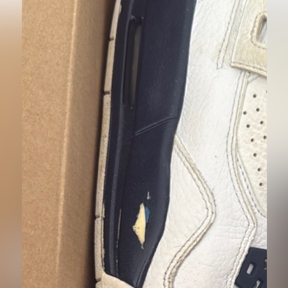 Air Jordan 4 retro Tennis Shoes size 4.5 Y - Picture 9 of 9